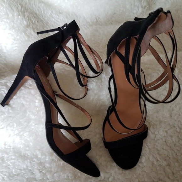 Report Shoes - 💥💥💥Host Pick💥💥💥Report Strappy Sandals: 9